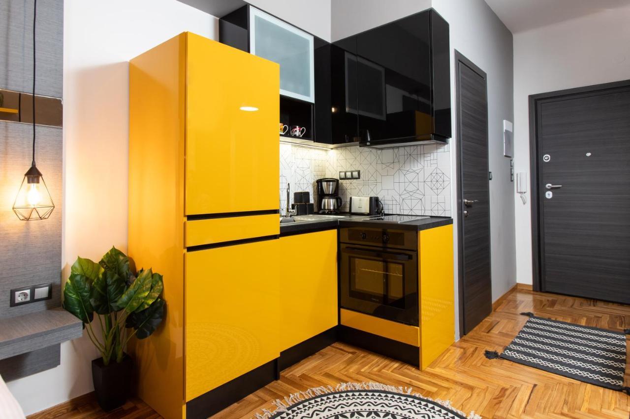 Downtown Luxury Boutique Suites : The Yellow Suite Thessaloníki Eksteriør bilde